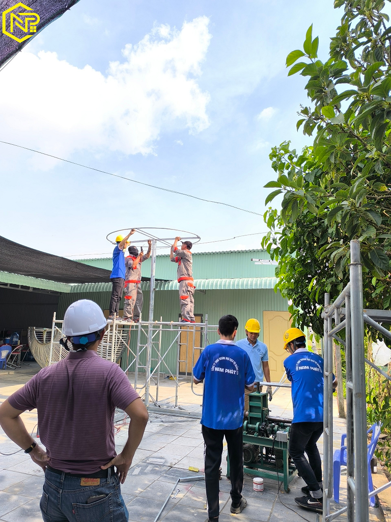 Trang trí tiểu đảo chào xuân