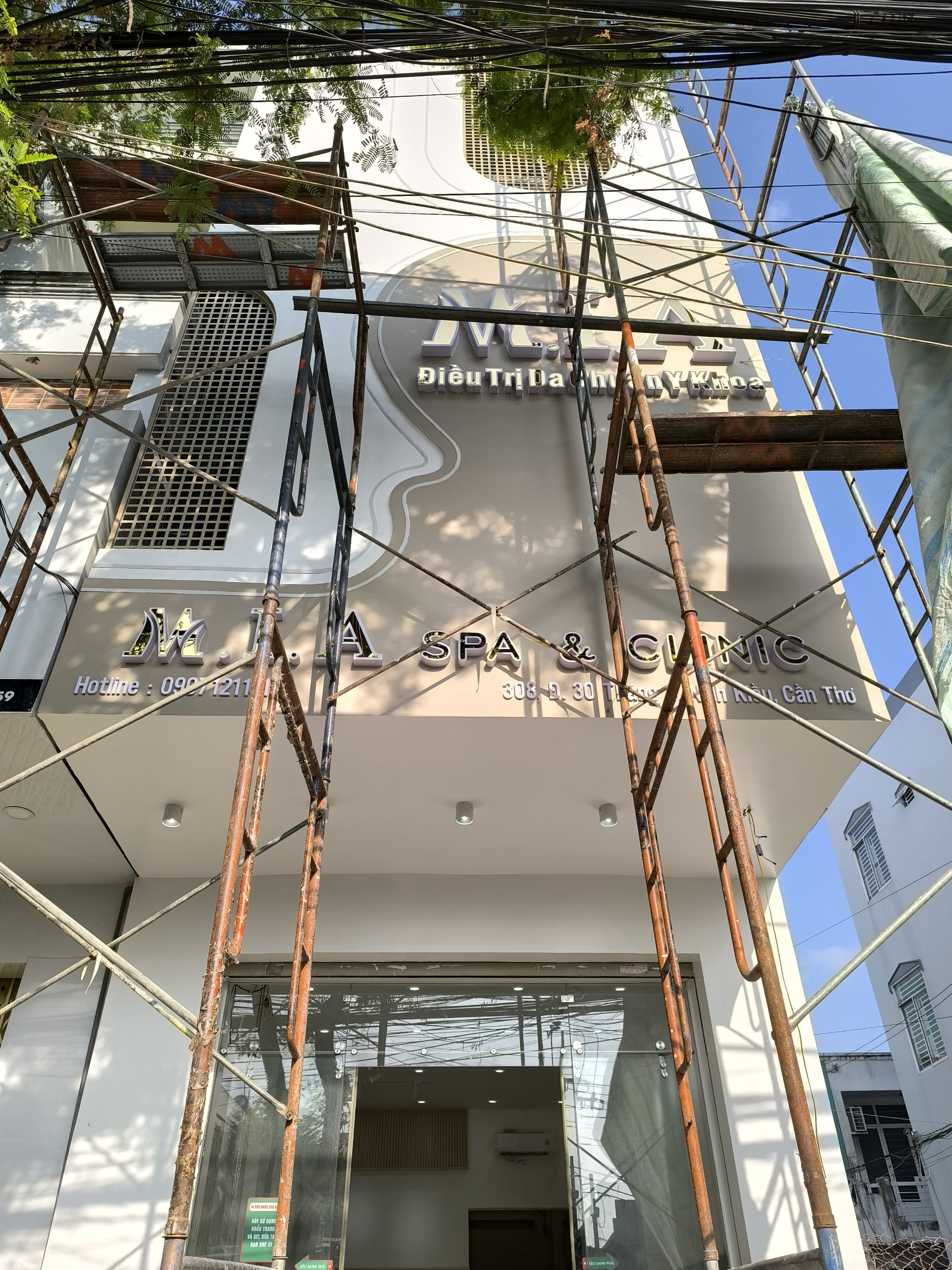 bảng hiệu spa M.I.A Cần Thơ, bảng hiệu quảng cáo cần thơ giá rẻ